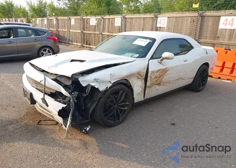 2019 Dodge Challenger Sxt z USA, uszkodzony, nr VIN 2C3CDZAG9KH668643